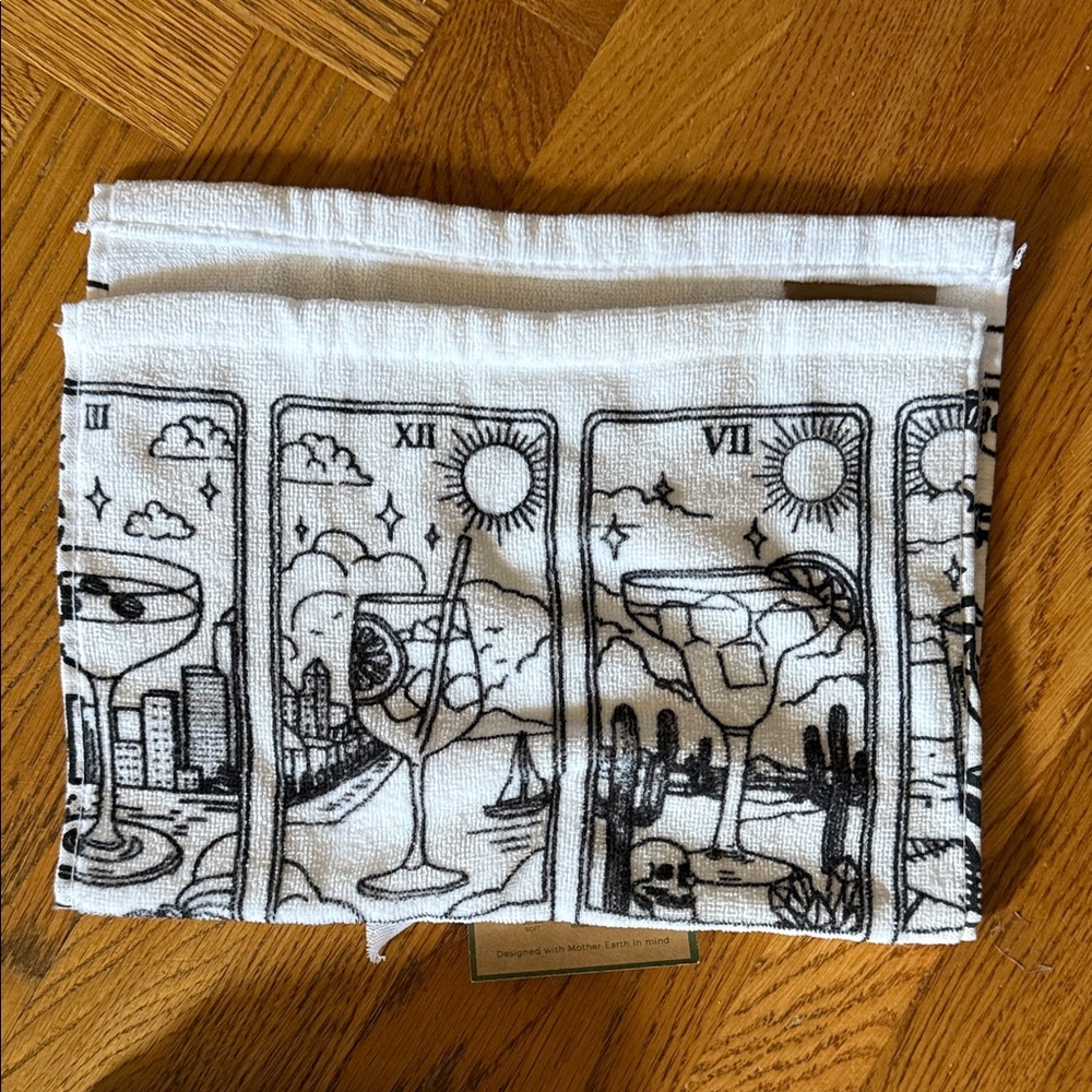 Deborah Connolly Cocktail  set of 2 Tip Towels NWT